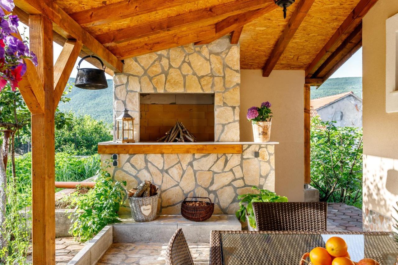 Holiday Home Memories And Joy Имотски Екстериор снимка